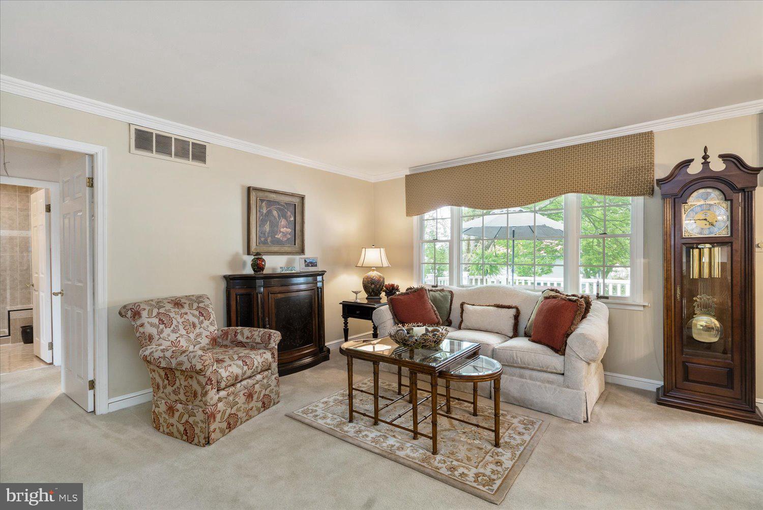 806 Suburbian Road Reisterstown, MD 21136 - Photo 5 of 41 Open Family Room