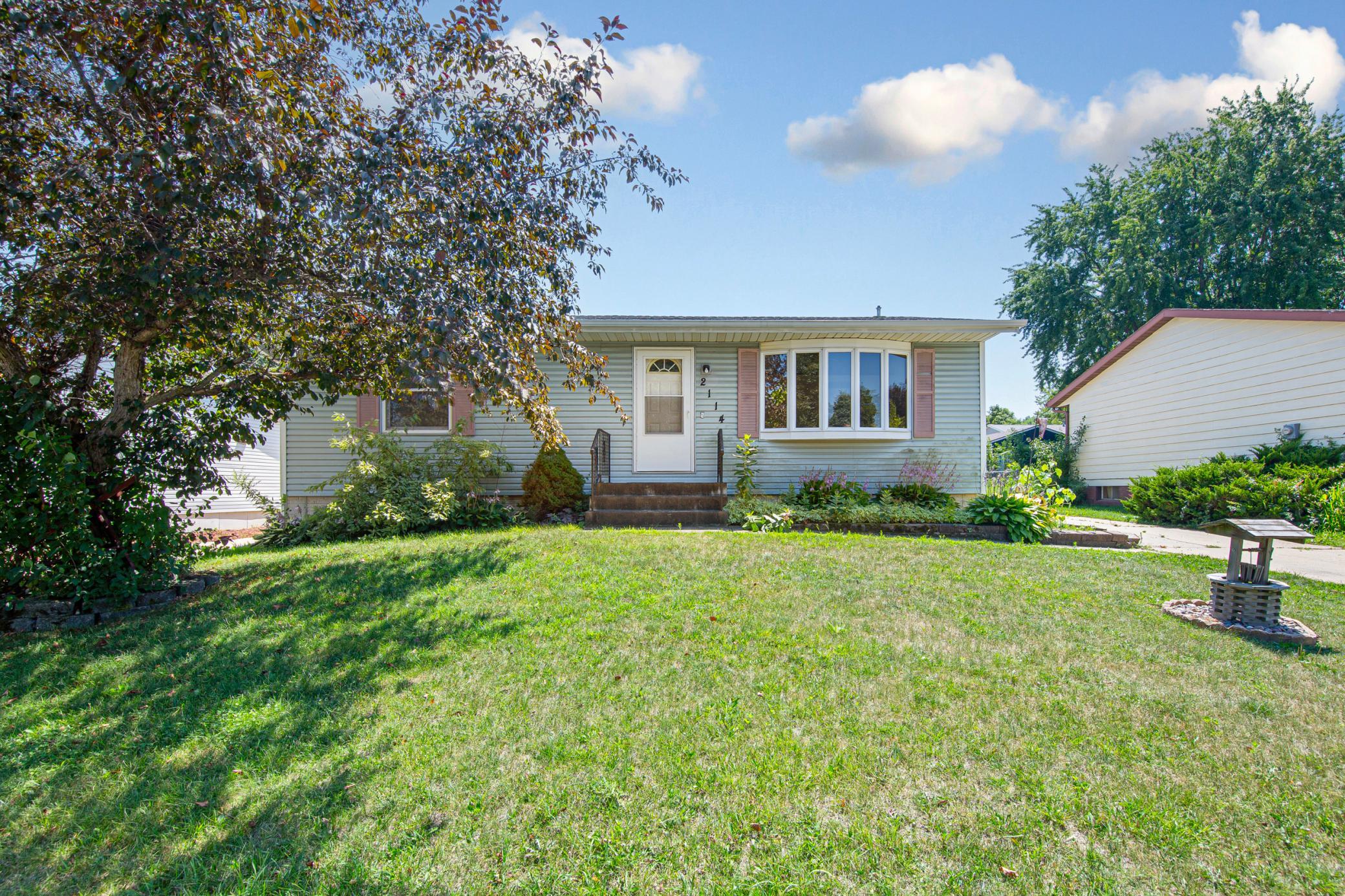 2114 51st Street Northwest Rochester, MN 55901 - Photo 2 of 37 Gallery Image 2