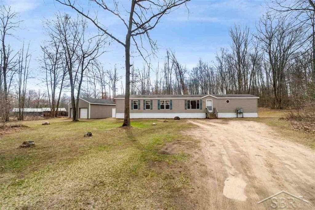 2998 Timberlane Road Harrison, MI 48625 - Photo 22 of 24 50038359-21.JPG