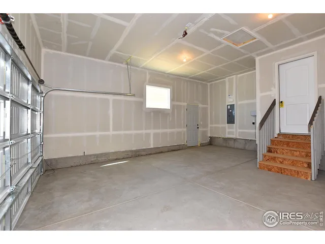 a view of an empty garage