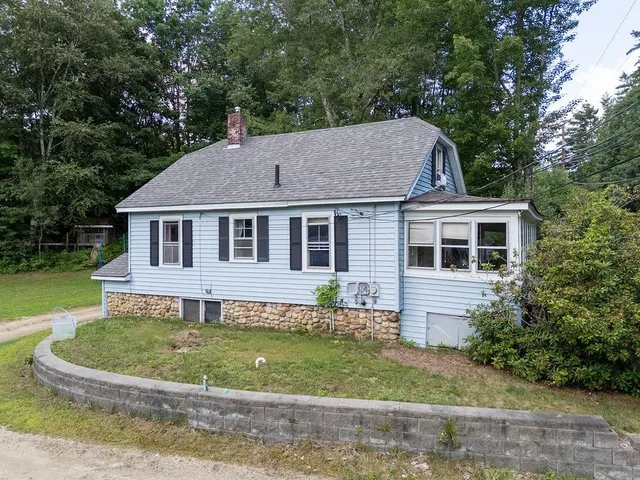 $279,000 | 38 Strafford Road, Rochester, NH 03867