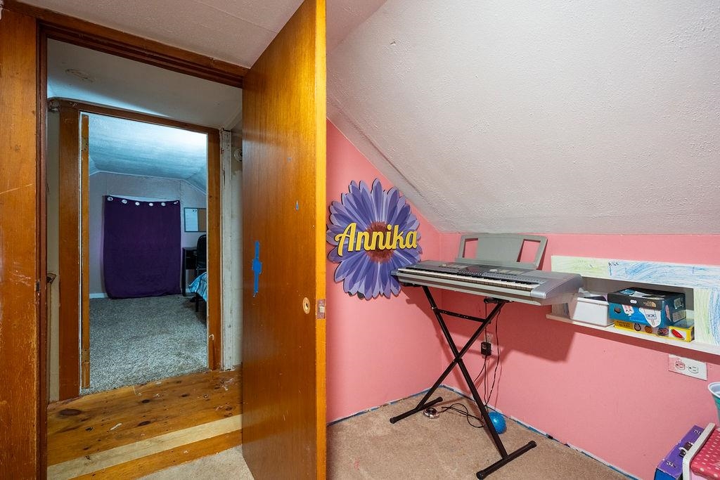 38 Strafford Road Rochester, NH 03867 - Photo 15 of 37