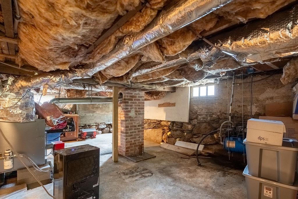 38 Strafford Road Rochester, NH 03867 - Photo 19 of 37