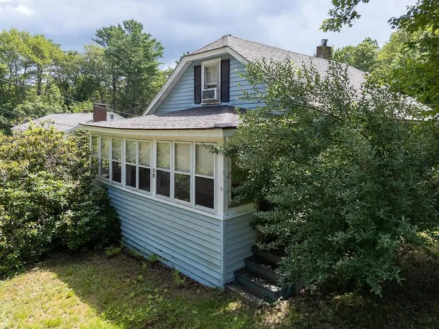 $279,000 | 38 Strafford Road, Rochester, NH 03867