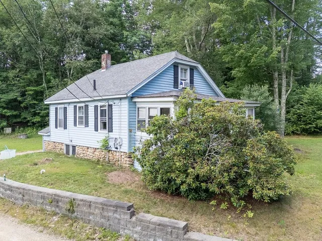 $279,000 | 38 Strafford Road, Rochester, NH 03867