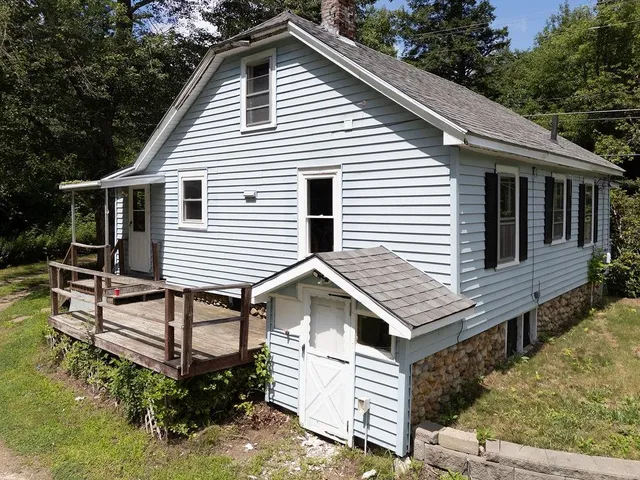 $279,000 | 38 Strafford Road, Rochester, NH 03867