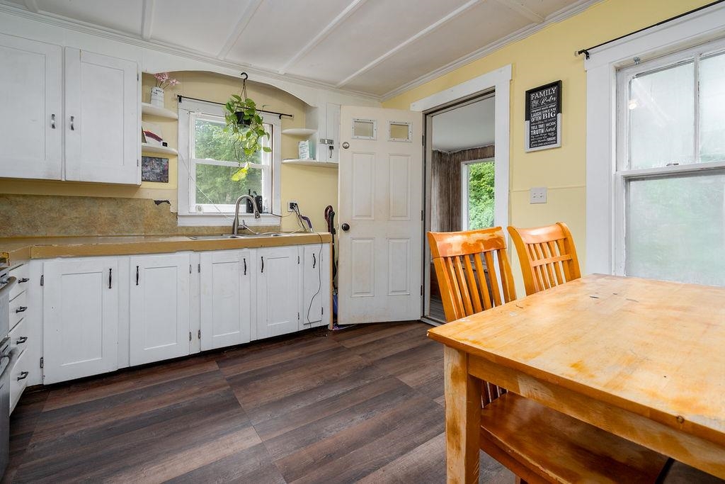 38 Strafford Road Rochester, NH 03867 - Photo 3 of 37