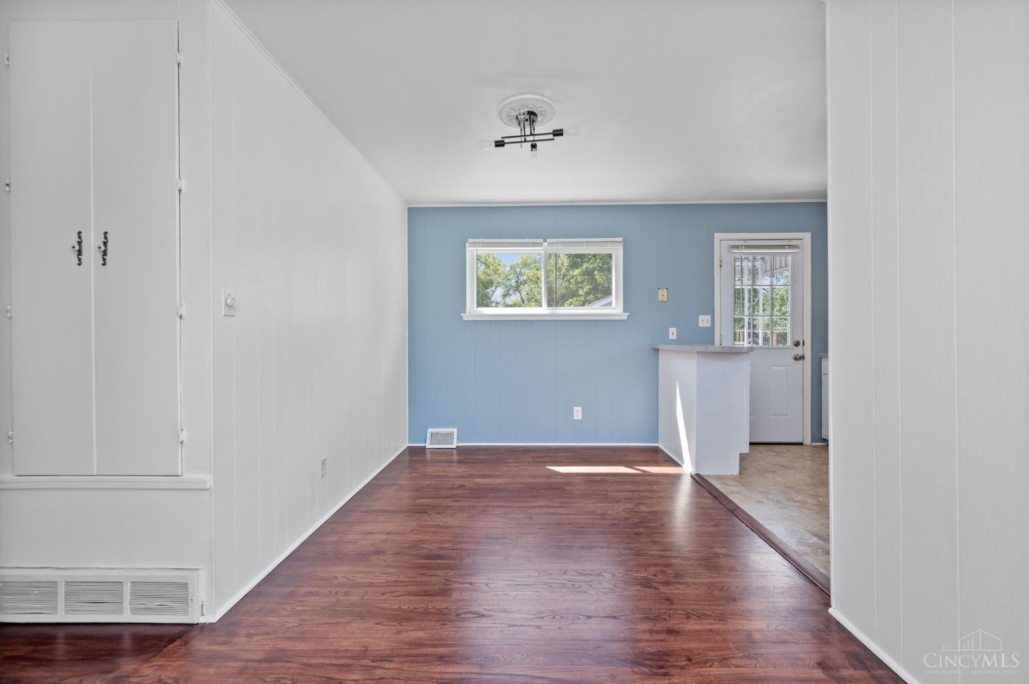 7101 Dunn Road Cincinnati, OH 45230 - Photo 23 of 50