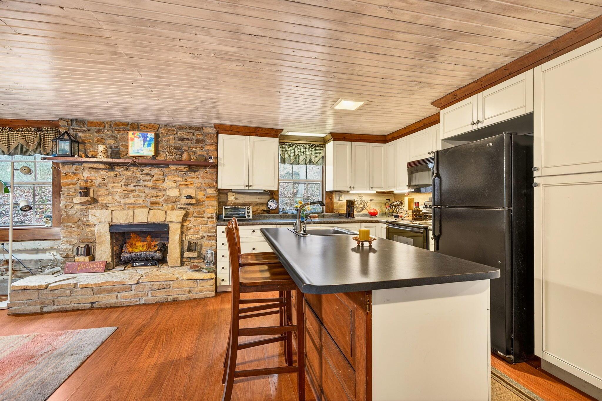 2261 Valley Chapel Road Jackson, OH 45640 - Photo 29 of 53 30. Kitchen 5
