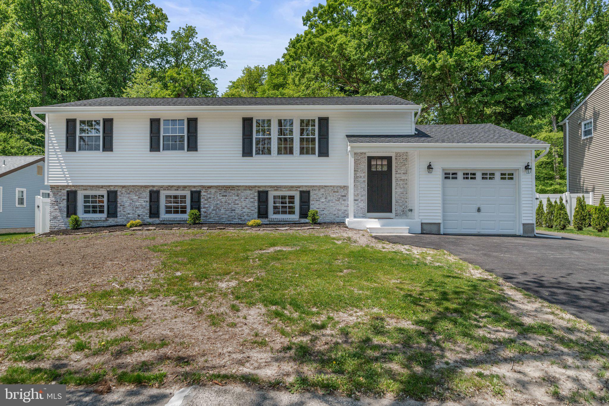 102 Golfview Drive Sewell, NJ 08080 - Photo 4 of 37