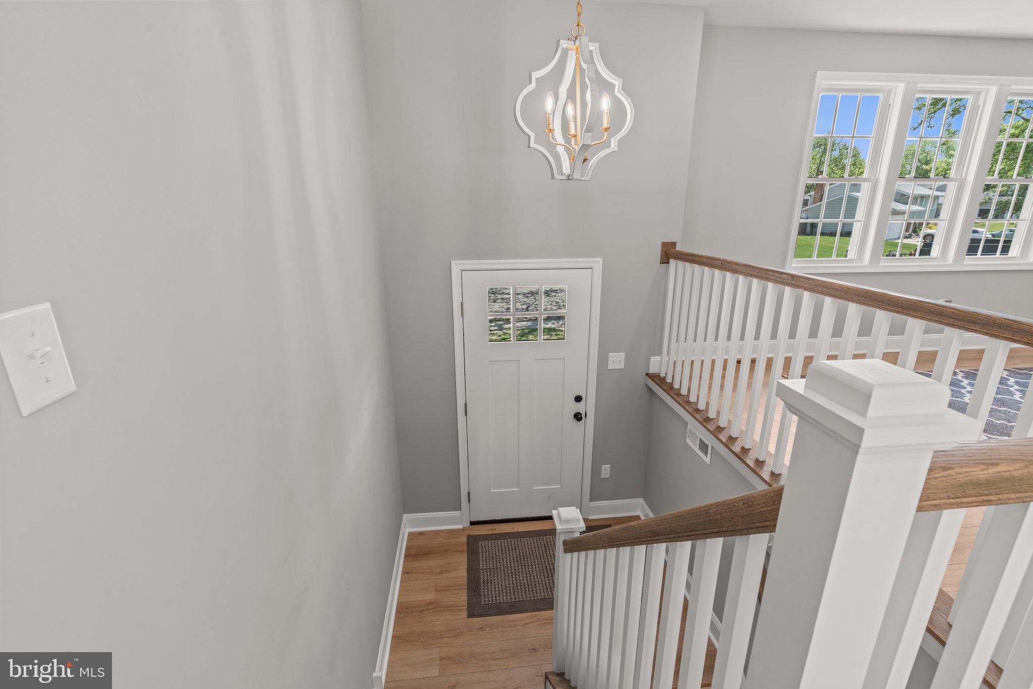 102 Golfview Drive Sewell, NJ 08080 - Photo 6 of 37