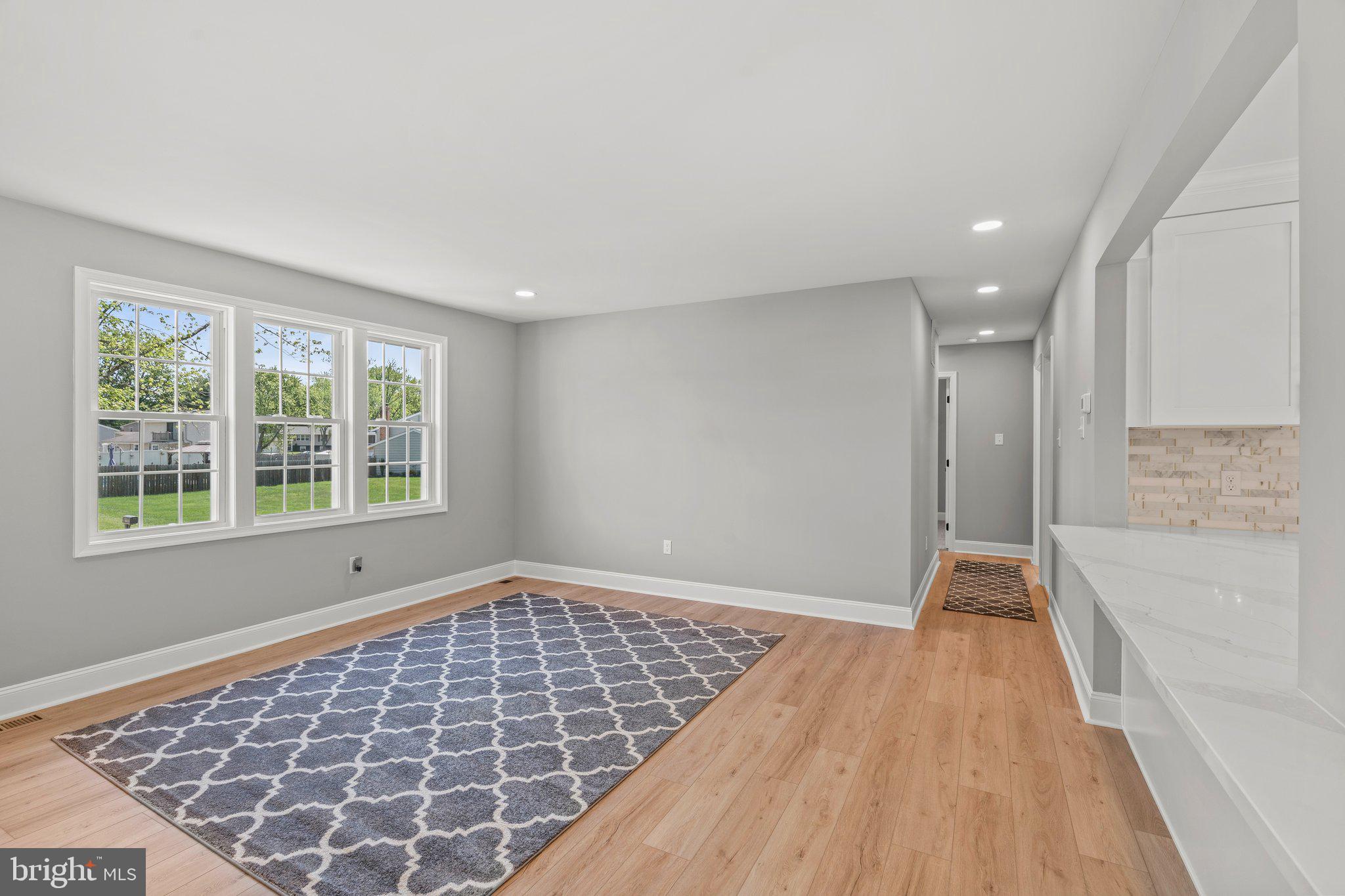 102 Golfview Drive Sewell, NJ 08080 - Photo 8 of 37