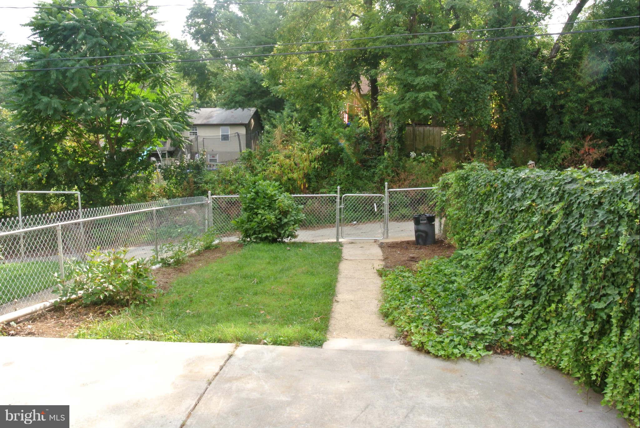 1176 Newfield Road Baltimore, MD 21207 - Photo 23 of 25 Fenced rear yard