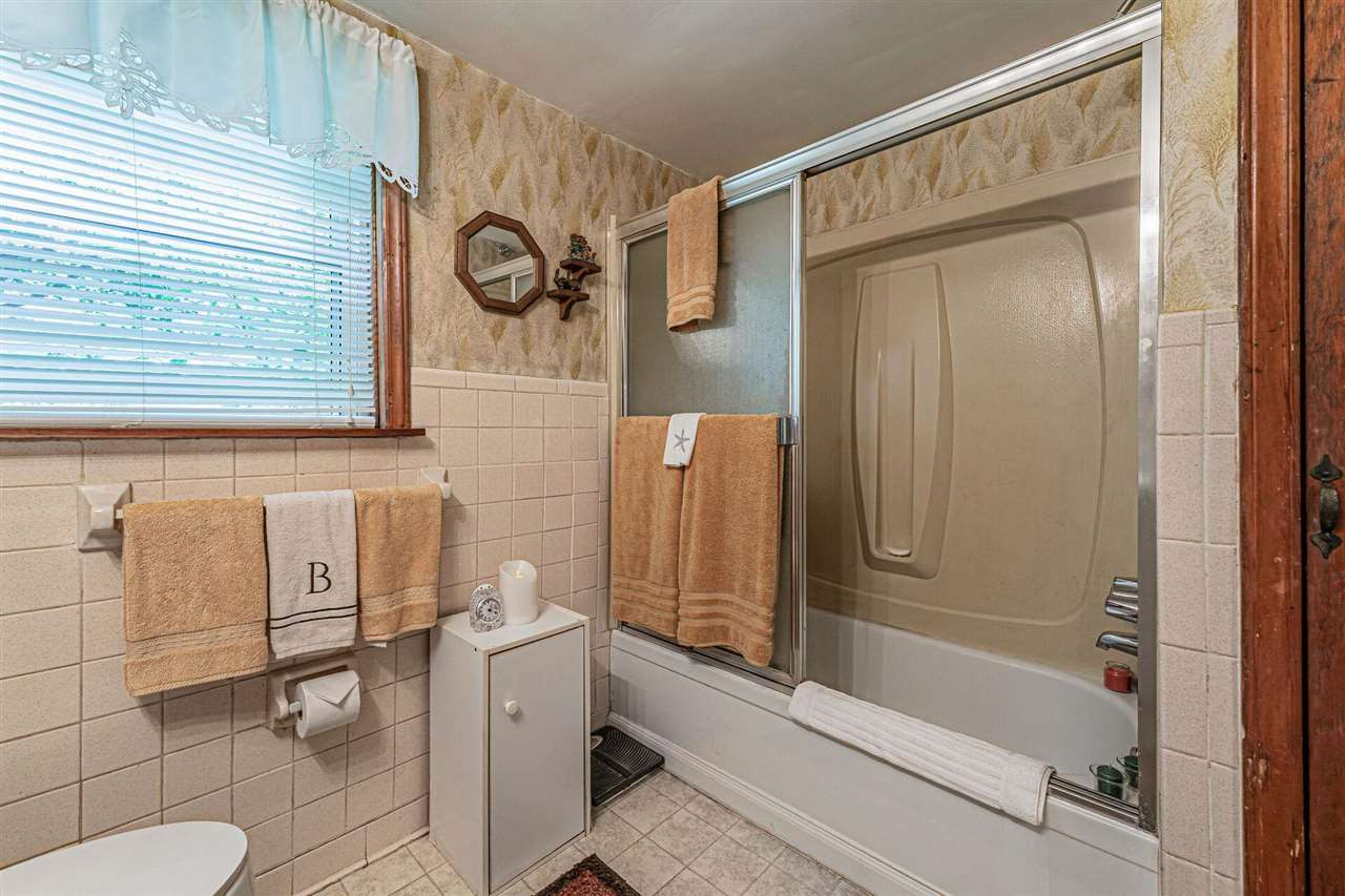 612 Maple Lane Raleigh, NC 27603 - Photo 23 of 26 Lower Level Full Bath