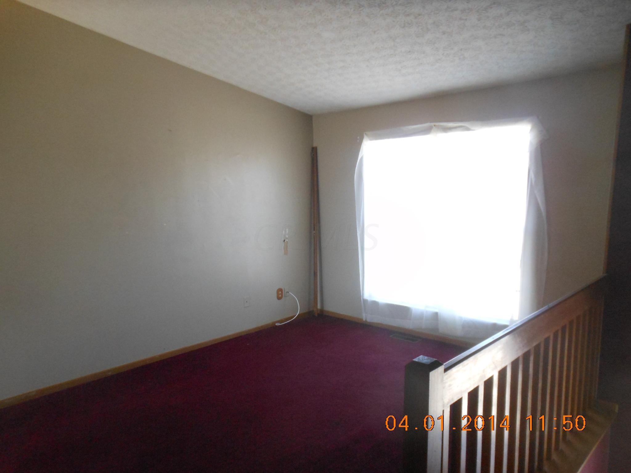 1091 Rendezvous Lane Columbus, OH 43207 - Photo 4 of 11
