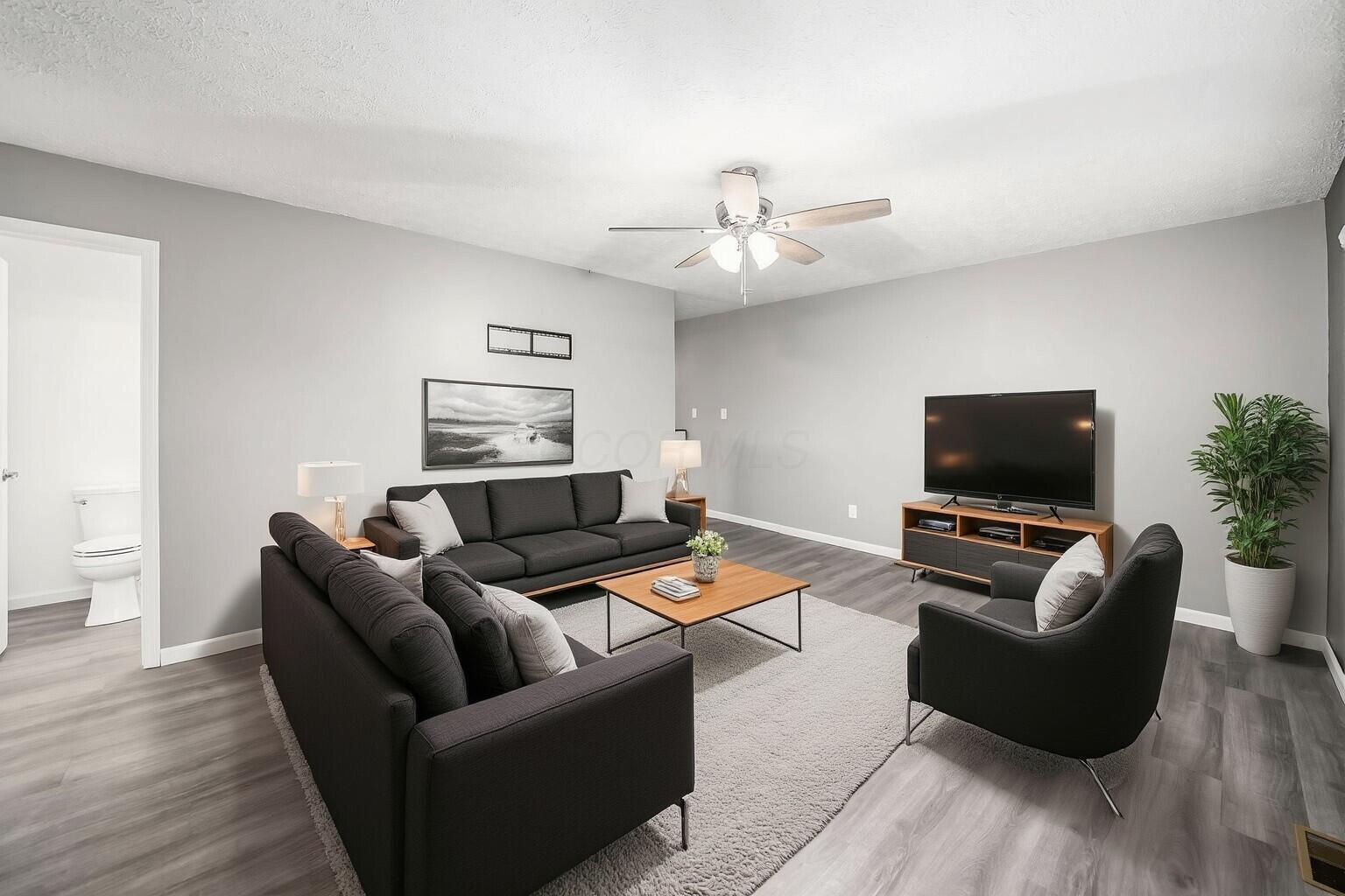 50 Cadillac Road Southwest Pataskala, OH 43062 - Photo 4 of 32 Living Room C