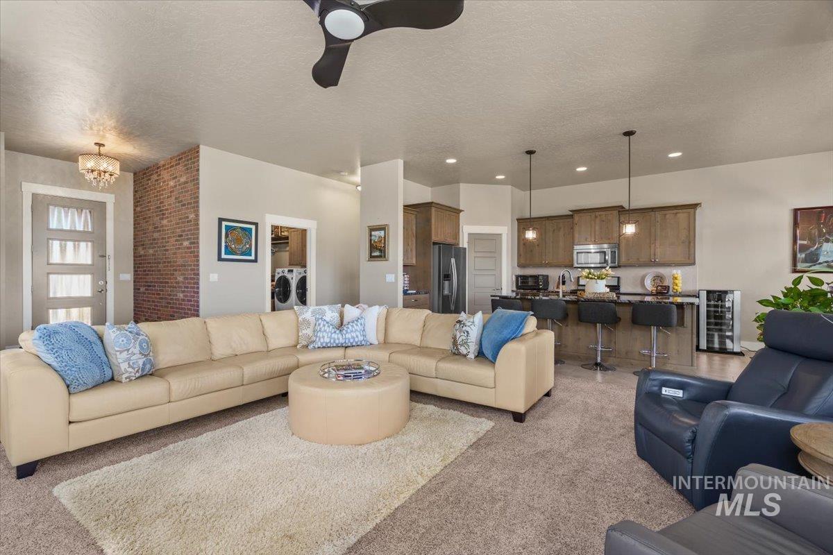 1058 East Radiant Ridge Drive Meridian, ID 83642 - Photo 3 of 41 Gallery Image 3