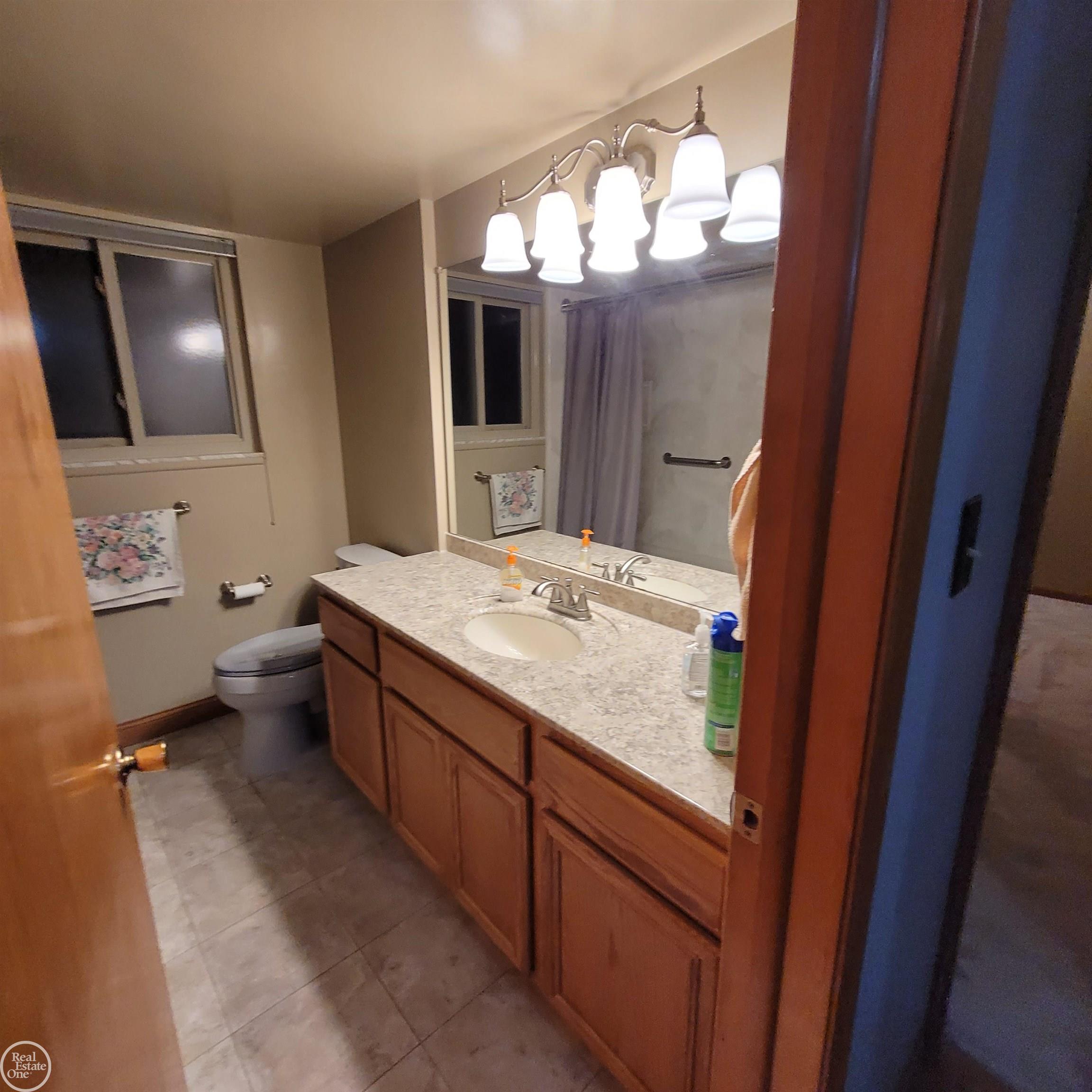 58092 Mound Road Washington, MI 48094 - Photo 12 of 33 50146853-06b7969b-4a24-4059-a927-7ab607f6e0dc.JPG