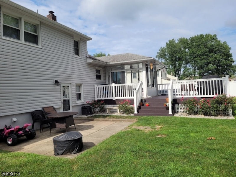 112 Sand Road Fairfield, NJ 07004 - Photo 18 of 19