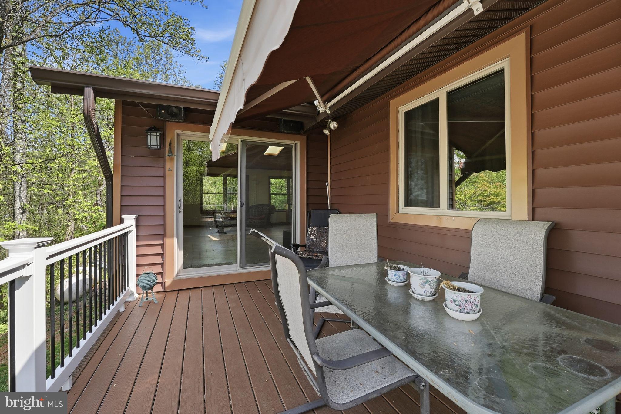 648 Creek Road Front Royal, VA 22630 - Photo 56 of 72 Front Deck