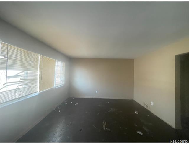 480 Alter Road Detroit, MI 48215 - Photo 6 of 9