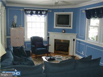 2417 Beverly Road Cinnaminson, NJ 08077 - Photo 3 of 12 Living Room