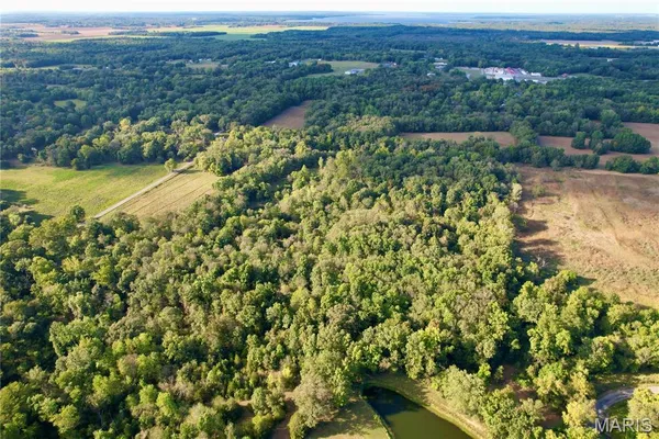 $90,000 | 8206 Eakin Grove Road, Benton, IL 62812