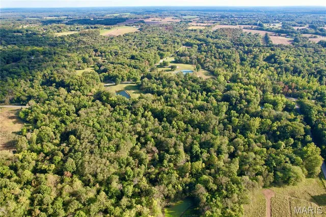 $90,000 | 8206 Eakin Grove Road, Benton, IL 62812