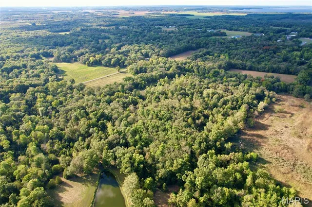 $90,000 | 8206 Eakin Grove Road, Benton, IL 62812