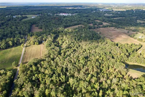 $90,000 | 8206 Eakin Grove Road, Benton, IL 62812