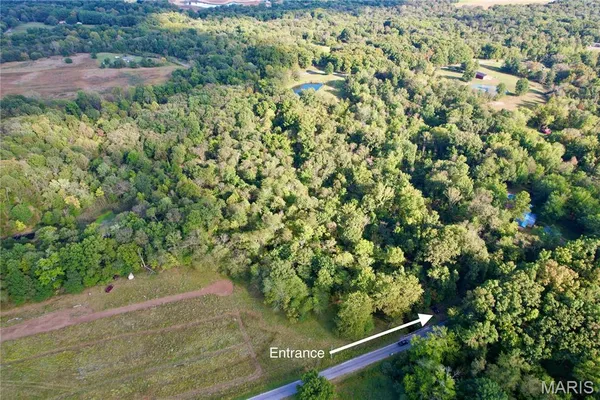 $90,000 | 8206 Eakin Grove Road, Benton, IL 62812