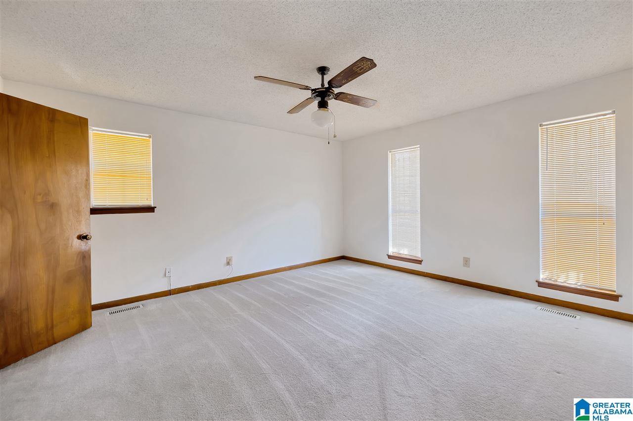 136 Dee Hendrix Road Bessemer, AL 35023 - Photo 12 of 26