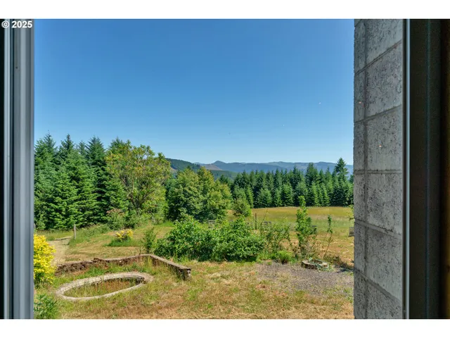 $699,000 | 45265 Sunnyside Road, Foster, OR 97345