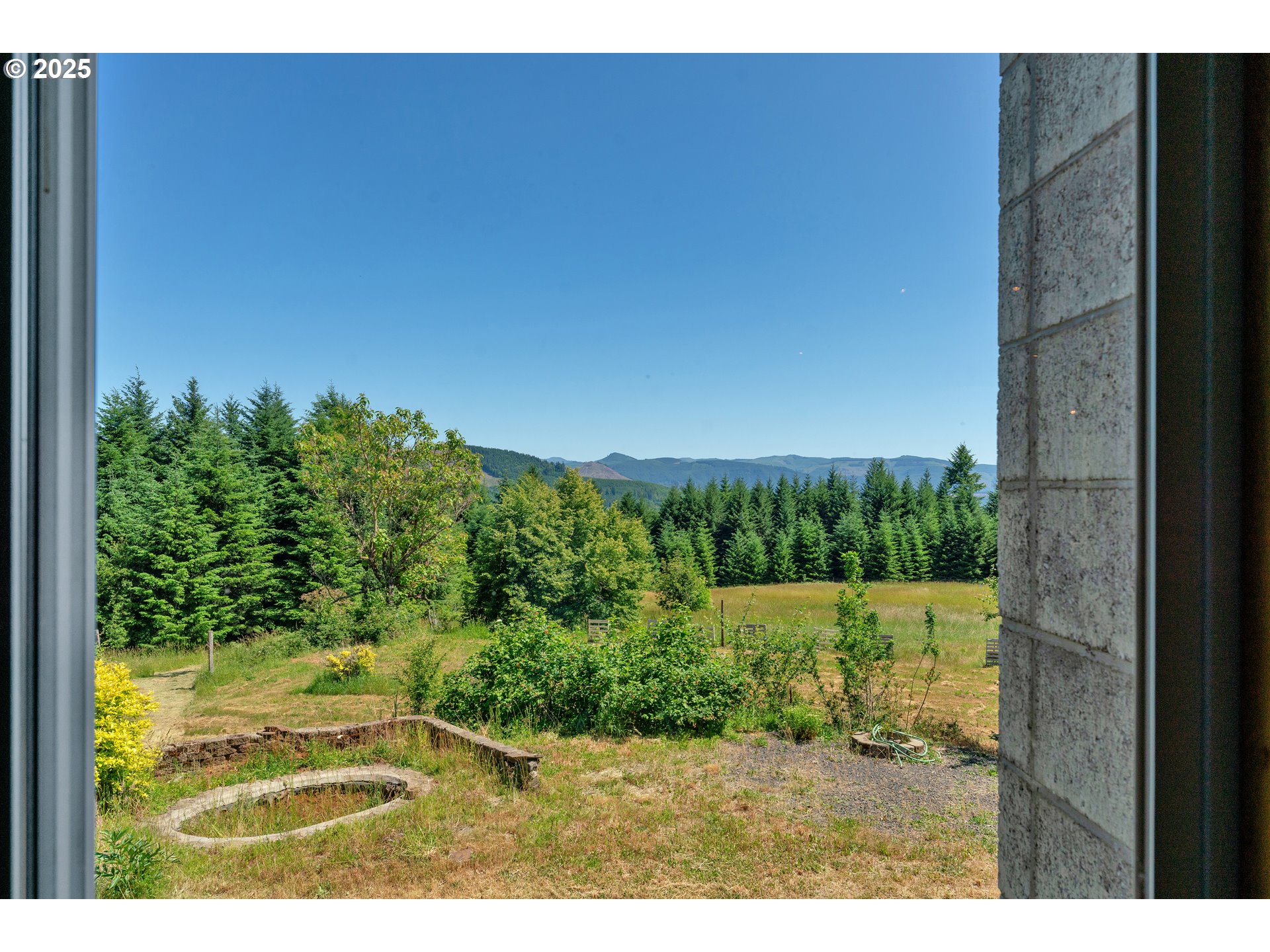45265 Sunnyside Road Foster, OR 97345 - Photo 14 of 47