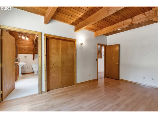 $699,000 | 45265 Sunnyside Road, Foster, OR 97345