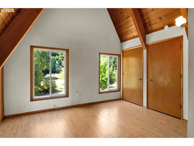 $699,000 | 45265 Sunnyside Road, Foster, OR 97345