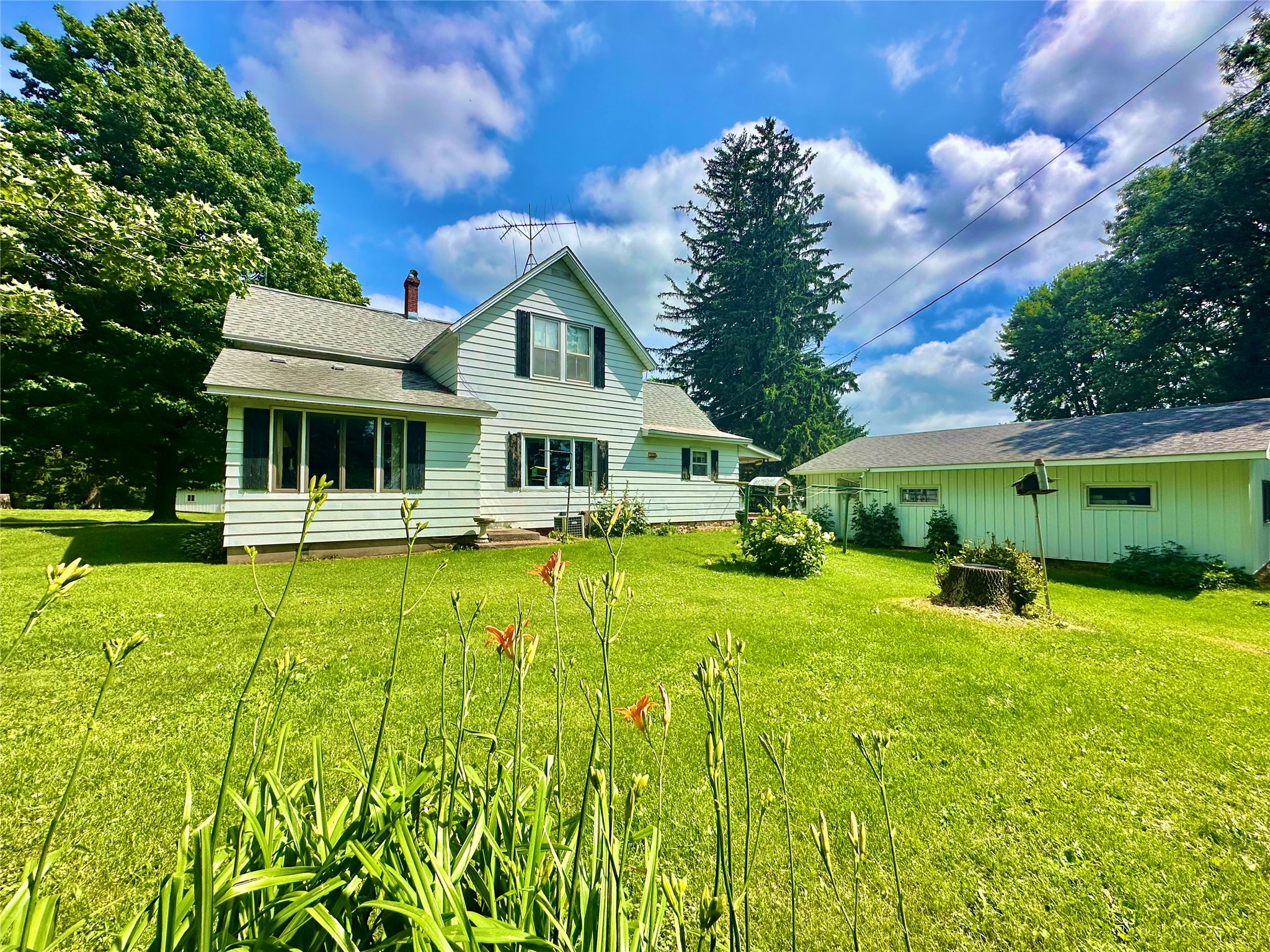 N3236 Nelson Road Stockholm, WI 54769 - Photo 2 of 42