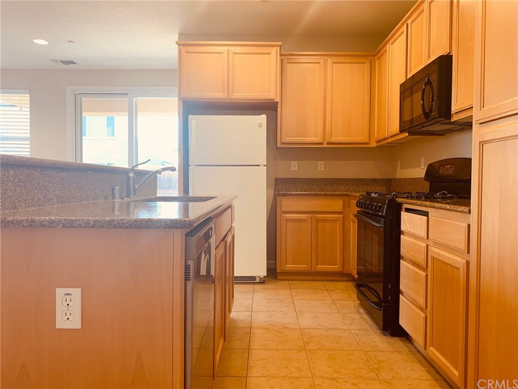 2359 Vaca Way Merced, CA 95340 - Photo 9 of 21 Gallery Image 9