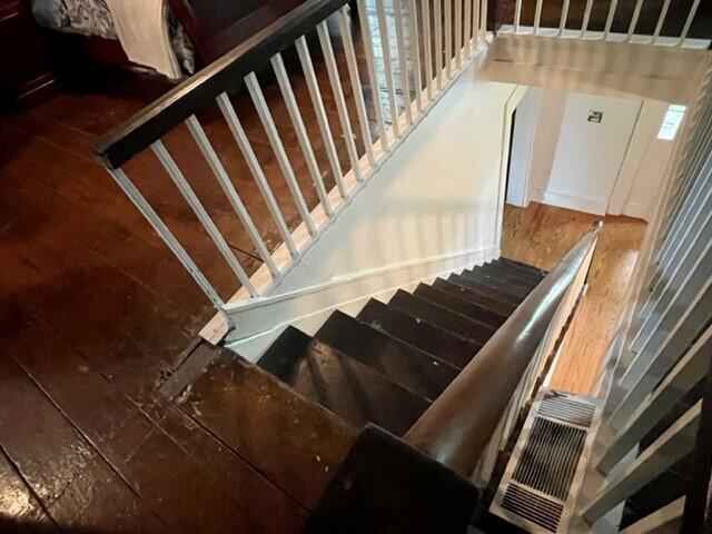 600 Bridgeport Road Frankfort, KY 40601 - Photo 7 of 38 stairway 1