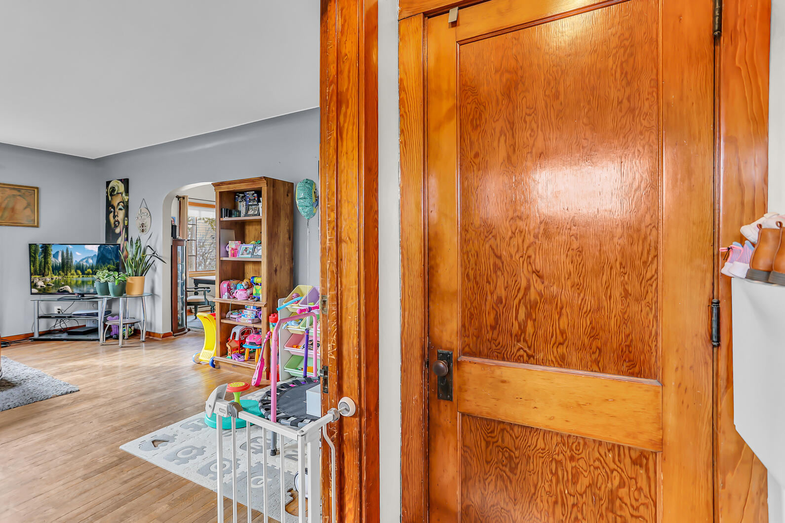 712 North Waterloo Avenue Jackson, MI 49202 - Photo 4 of 43 0N0A0645