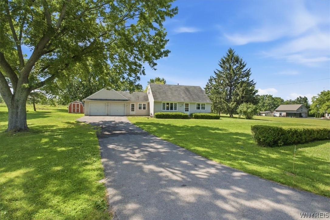 3643 Eckhardt Road Hamburg, NY 14075 - Photo 29 of 33