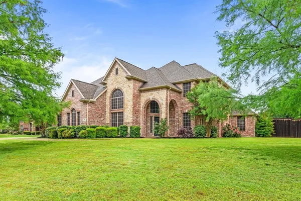 $969,000 | 703 Mockingbird Drive, Murphy, TX 75094