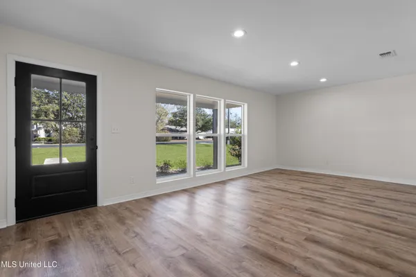 $375,000 | 5215 Washington Avenue, Gulfport, MS 39507