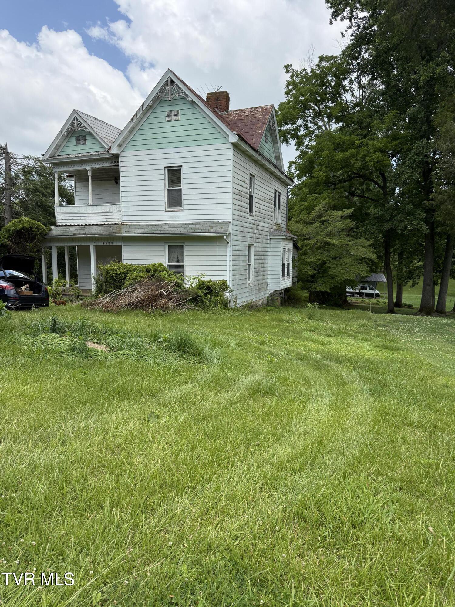 2236 Vance Tank Road Bluff City, TN 37618 - Photo 2 of 17 IMG_2277