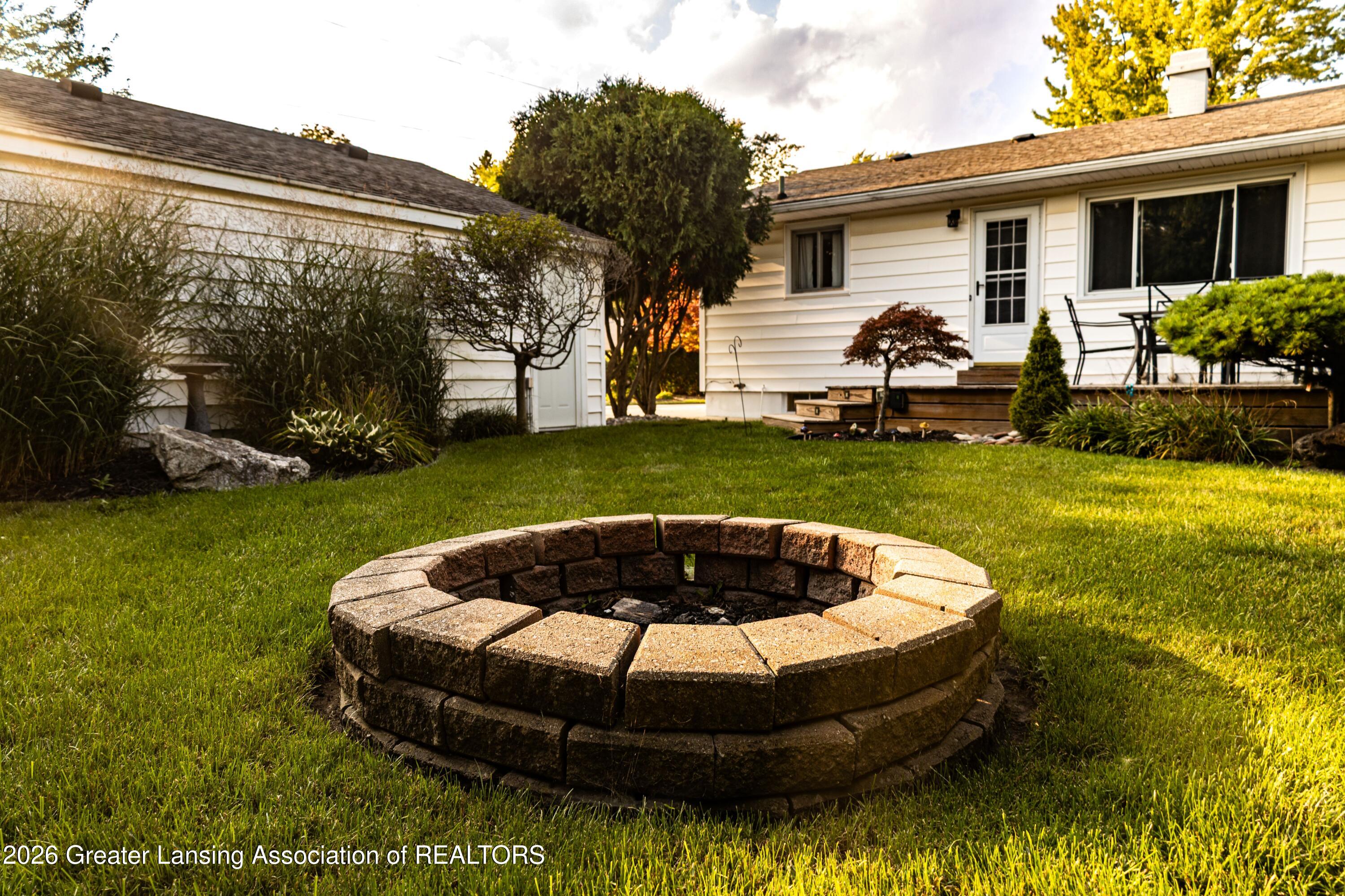 3221 Sunnylane Lansing, MI 48906 - Photo 3 of 19 IMGA1837