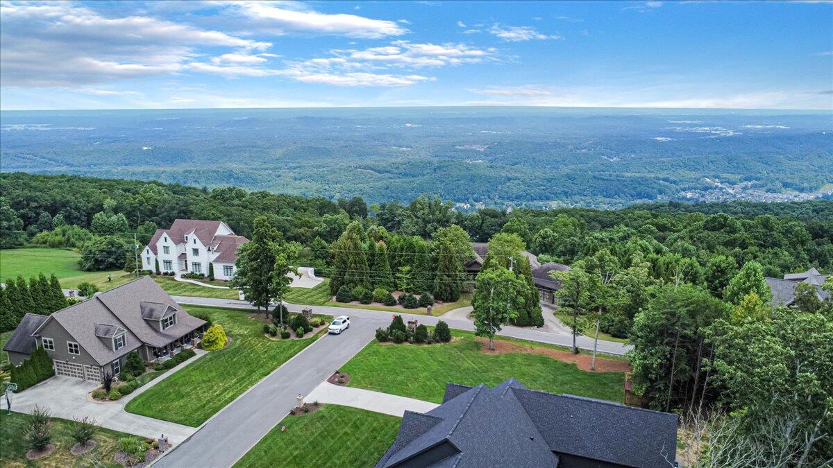 7513 Raptors Roost Lane Signal Mountain, TN 37377 - Photo 3 of 69 074-F64371A6-4EE9-4062-A7EA-B385FD1B30F4