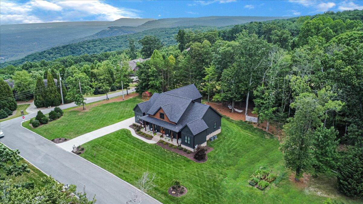 7513 Raptors Roost Lane Signal Mountain, TN 37377 - Photo 4 of 69 079-EAE1477C-327B-475D-AD79-79A2DF6855B4