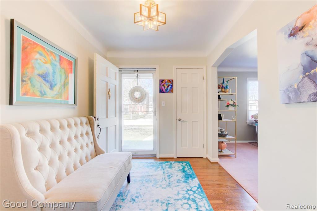 1859 Oxford Road Grosse Pointe Woods, MI 48236 - Photo 8 of 47