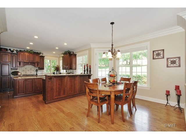 36W450 Bristol Road St. Charles, IL 60175 - Photo 8 of 25
