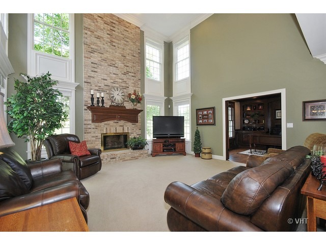 36W450 Bristol Road St. Charles, IL 60175 - Photo 10 of 25